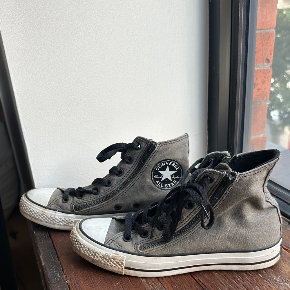 Converse High-Top Sneakers in Gray and White
